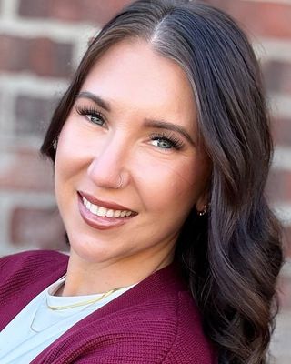 Portrait of Chelsea Easton, mental health therapist